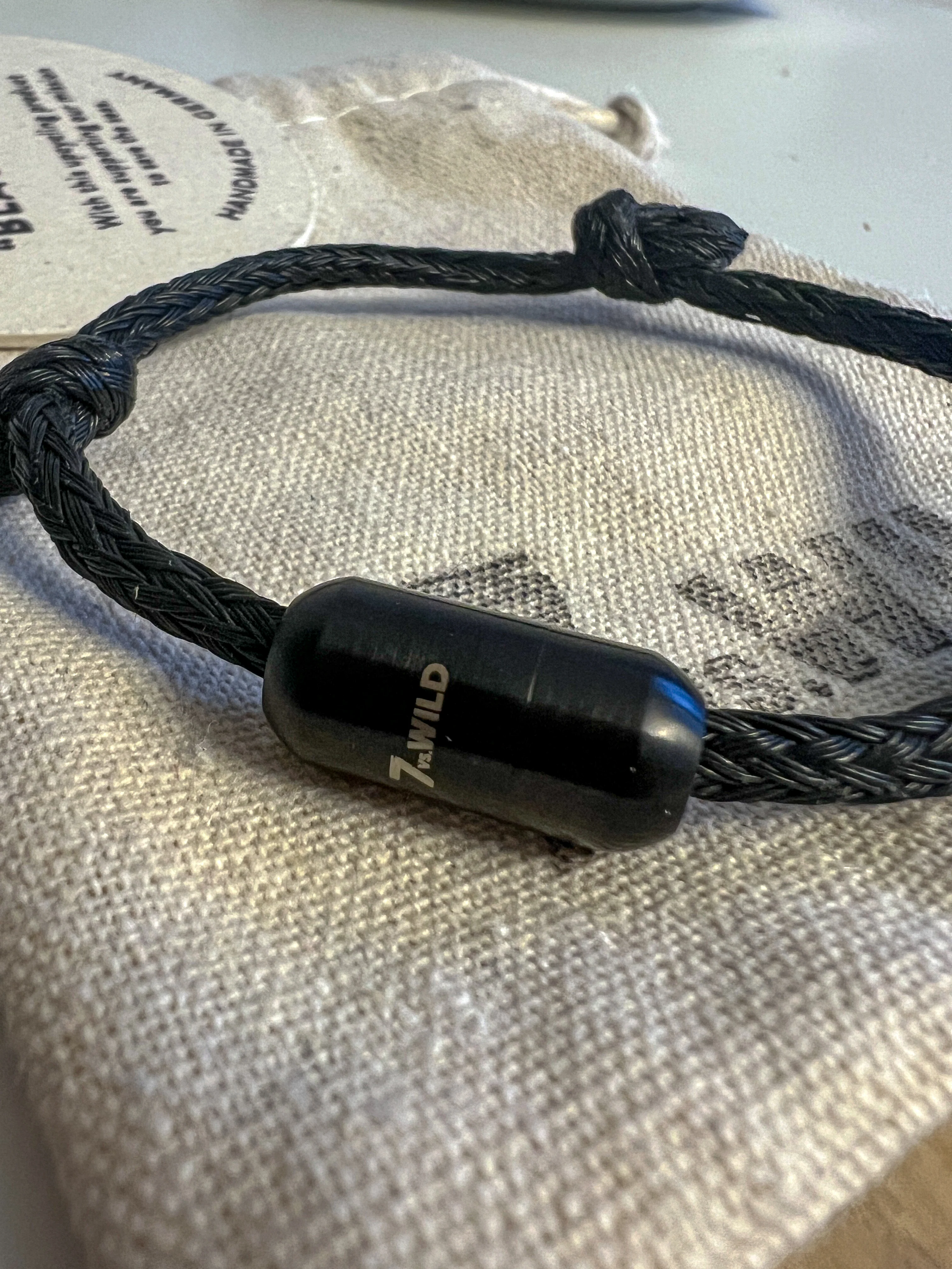 BRACENET ARMBAND 7 VS. WILD - Image 4